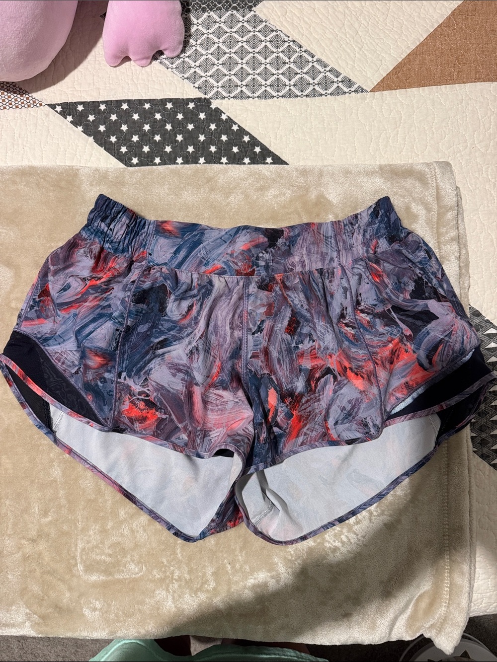 lululemon hotty hot shorts